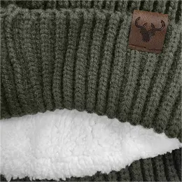 Arctic Beanie Olive Close Up